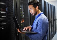 راهنمای کامل چک لیست روزانه و دوره‌ای اتاق سرور